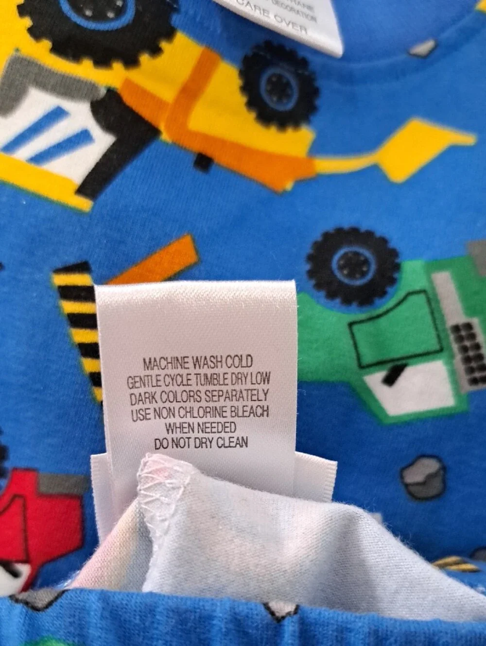 NWT Boys 2T  Blue Construction Trucks Pajama Set